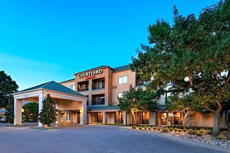 Courtyard Dallas 6